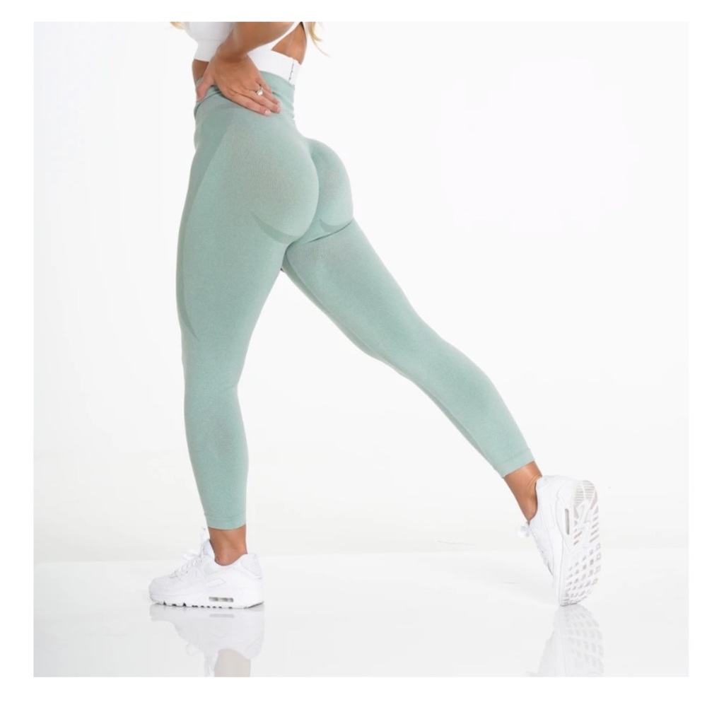 NVGTN Sage Green Contour Seamless Leggings